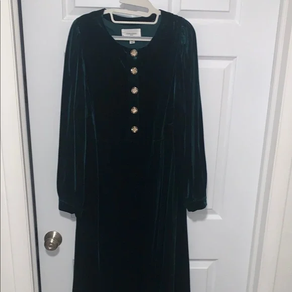 Tuckernuck XXL Emerald Green Velvet Midi Dress